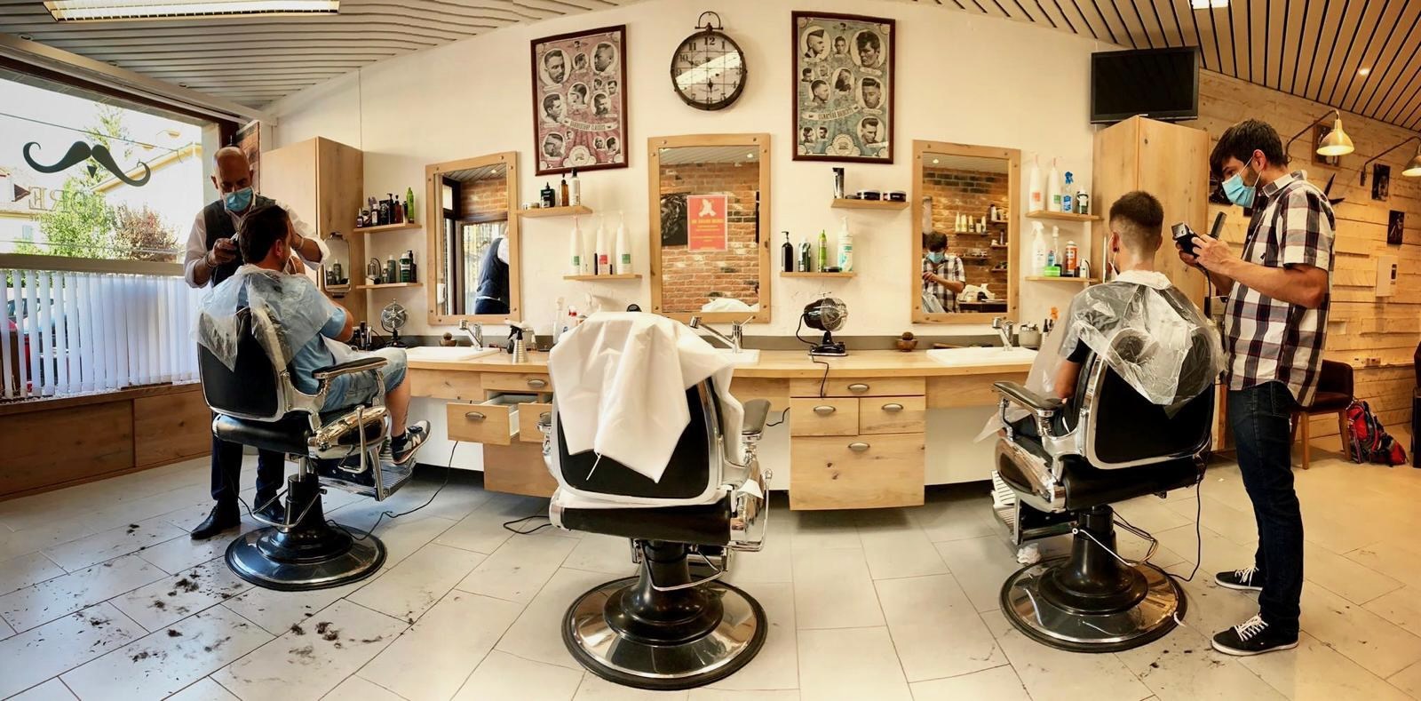 Esprit barbershop, ambiance boisée