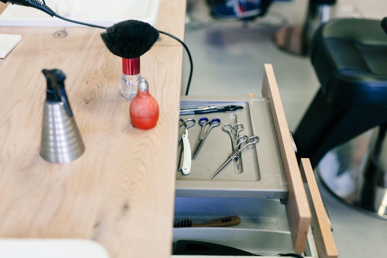 Outils de précision, ambiance barbier
