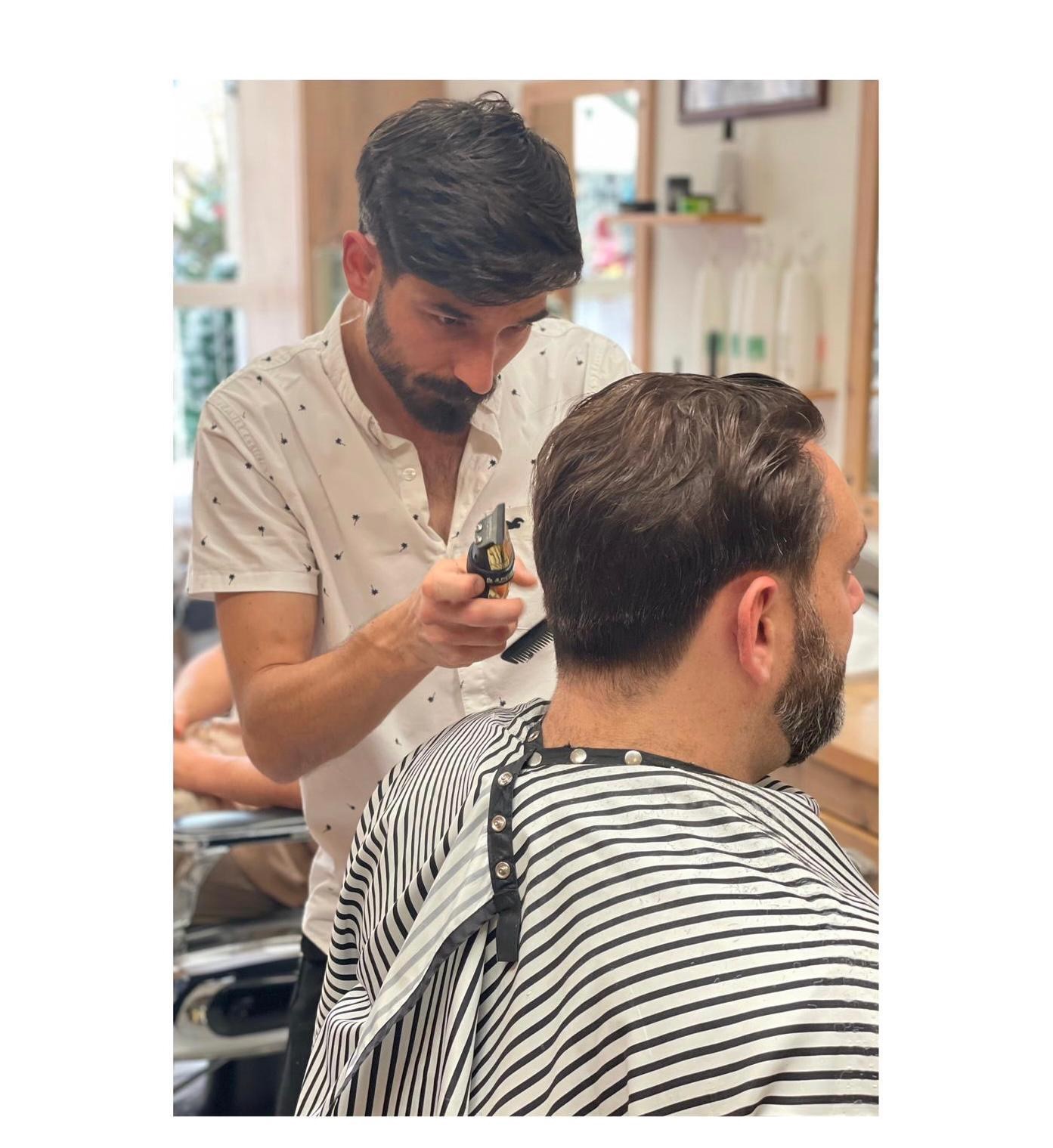Taille de barbe maîtrisée