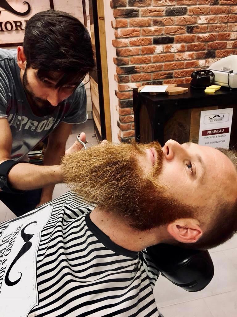Taille de barbe maîtrisée