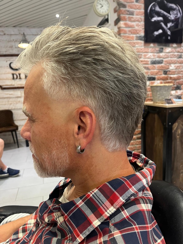 Pixie cut texturé